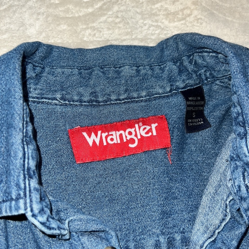 Wrangler denim button down - Picture 4 of 4